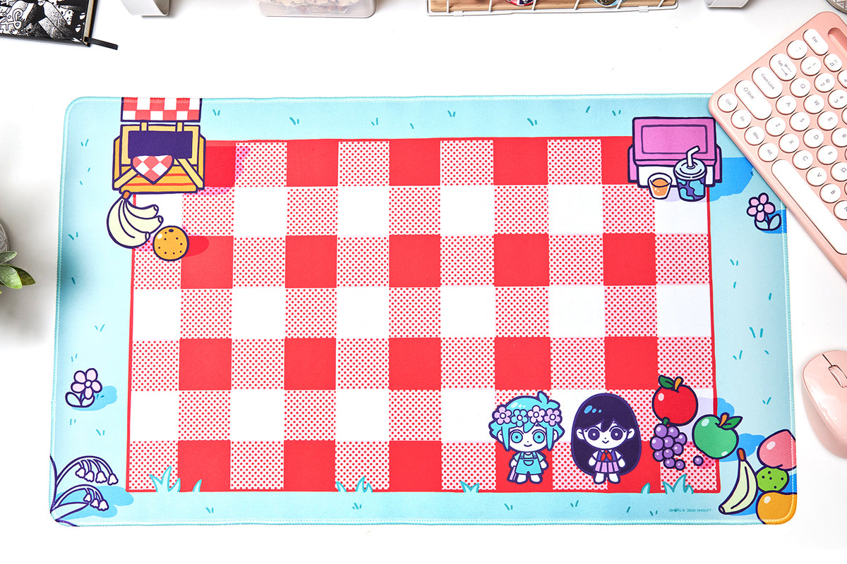 MARI'S PICNIC Desk Mat – OMOCAT