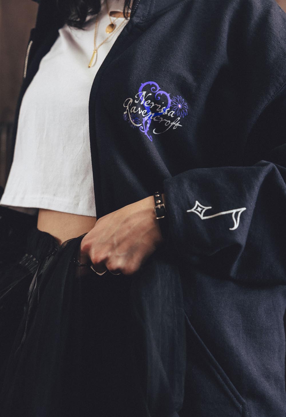 NERISSA RAVENCROFT Zip-Hoodie – OMOCAT