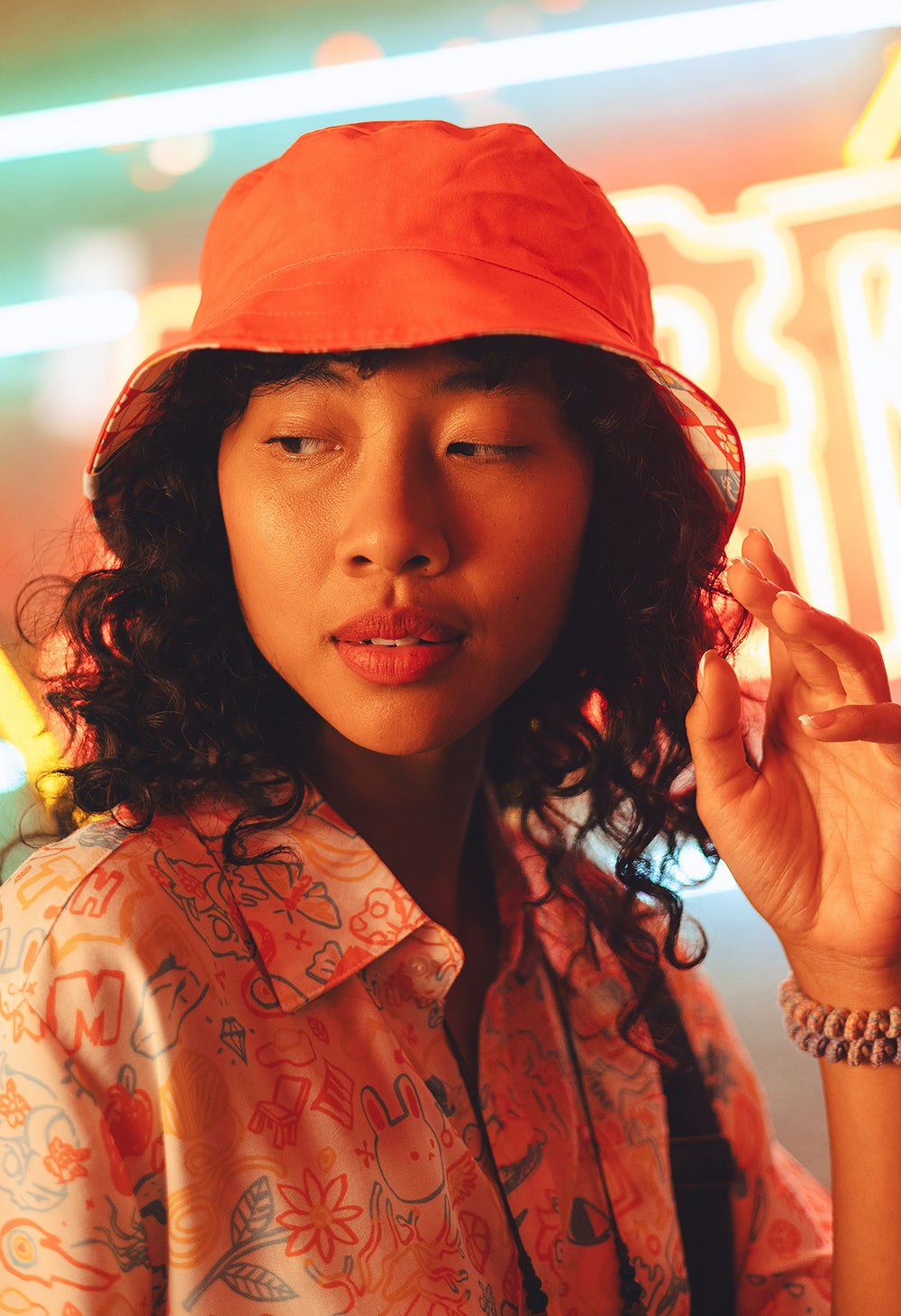 OMOCAT Checkered Bucket Hat