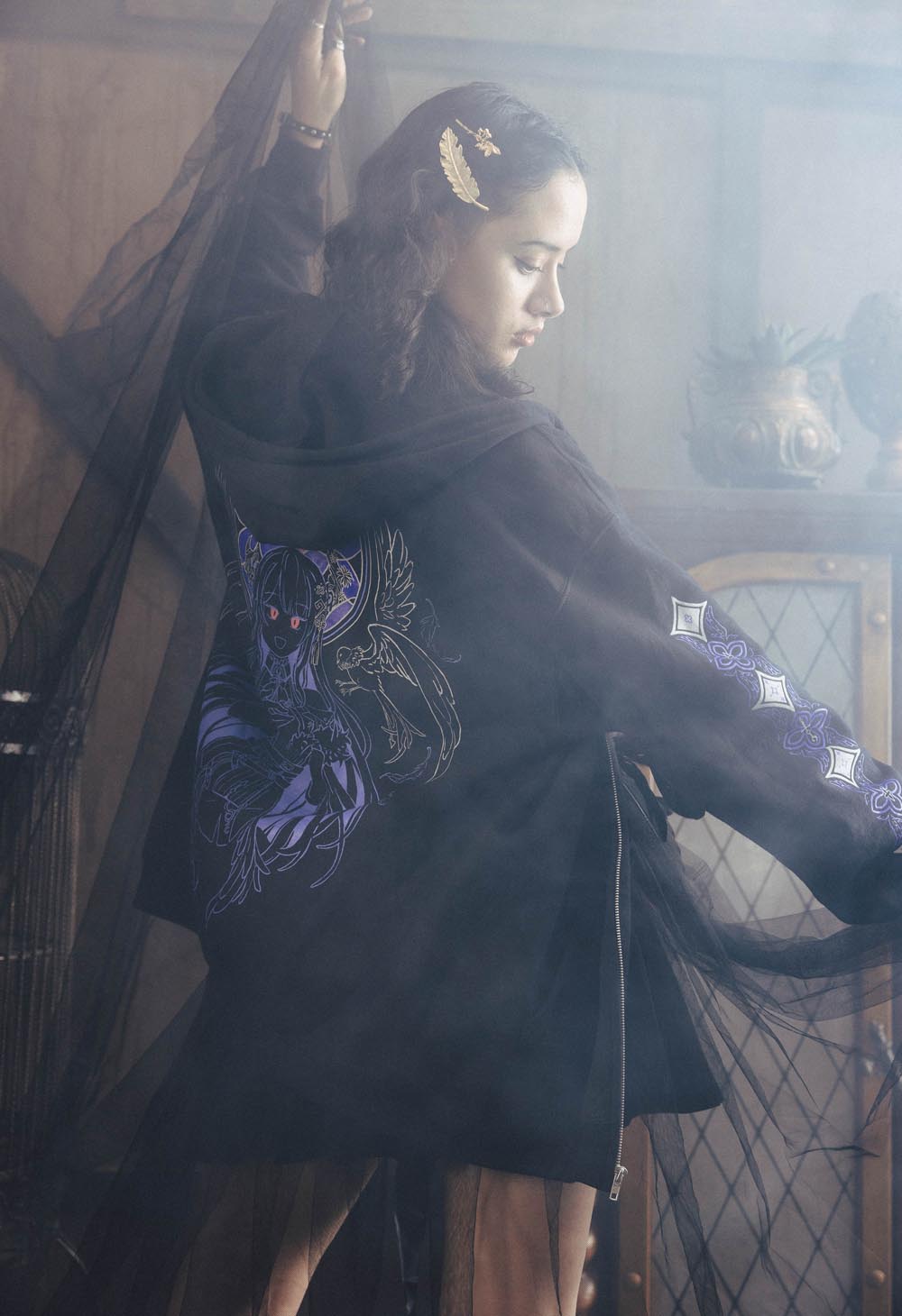 NERISSA RAVENCROFT Zip-Hoodie – OMOCAT