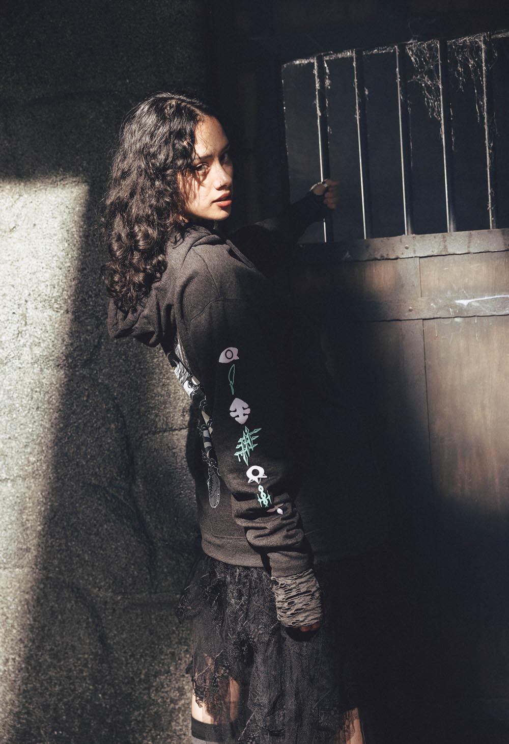 SHIORI NOVELLA Hoodie – OMOCAT