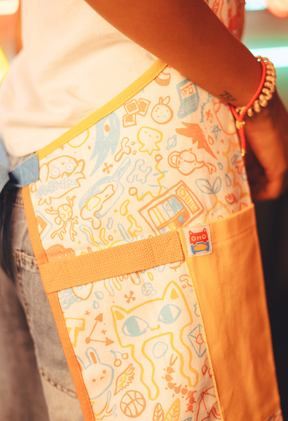 OMOCAT Doodle Apron