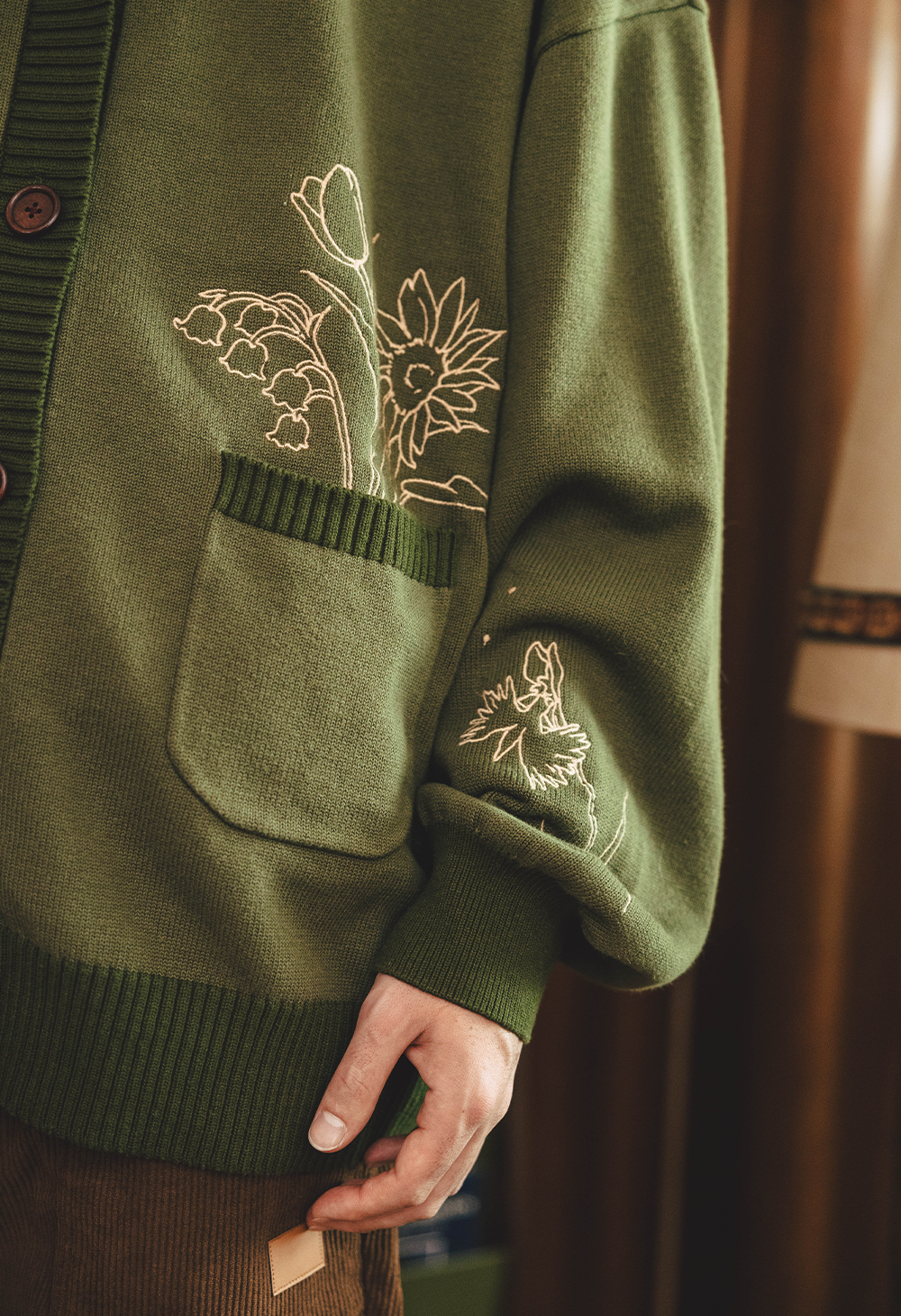 A HOME FOR FLOWERS Cardigan – OMOCAT A HOME FOR FLOWERS Cardigan – OMOCAT