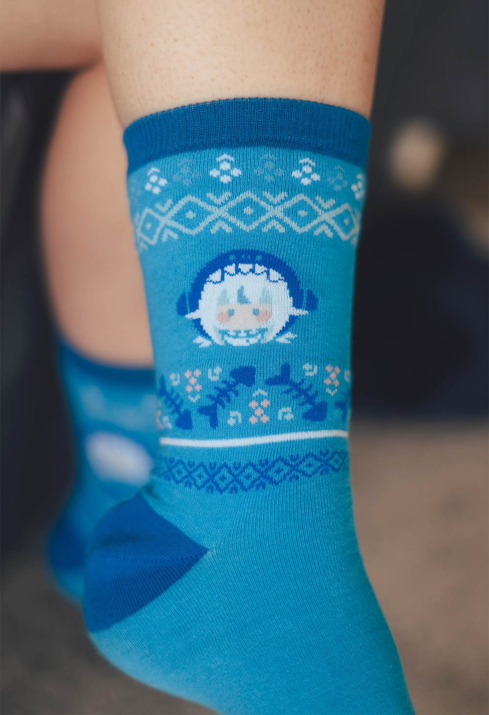 GAWR GURA Knit Socks – OMOCAT