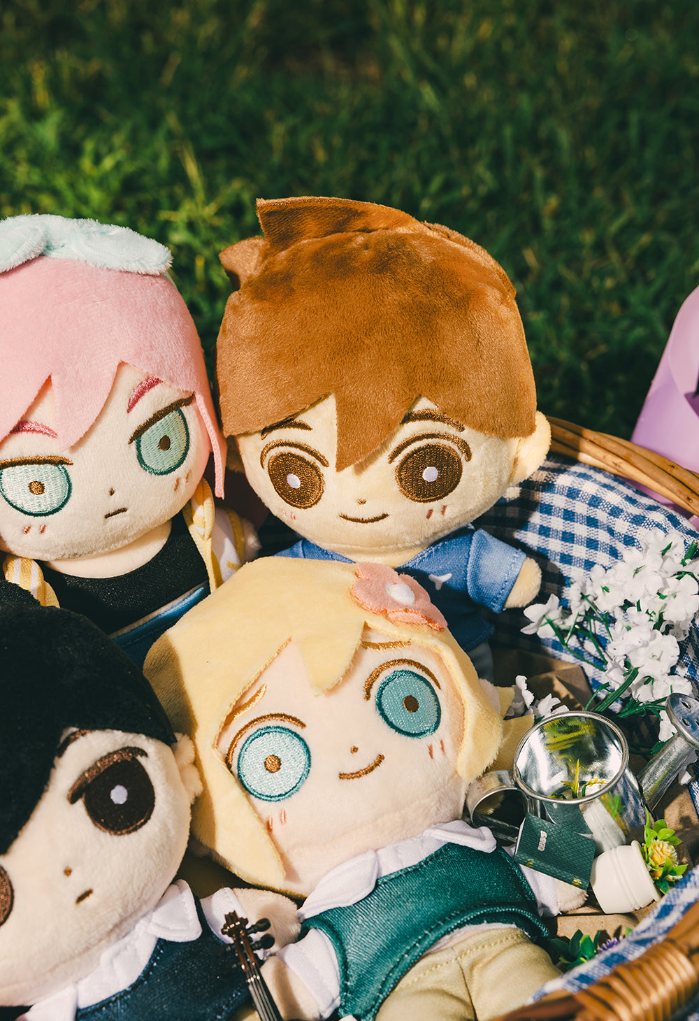 
                  
                    FARAWAY HERO Plush
                  
                