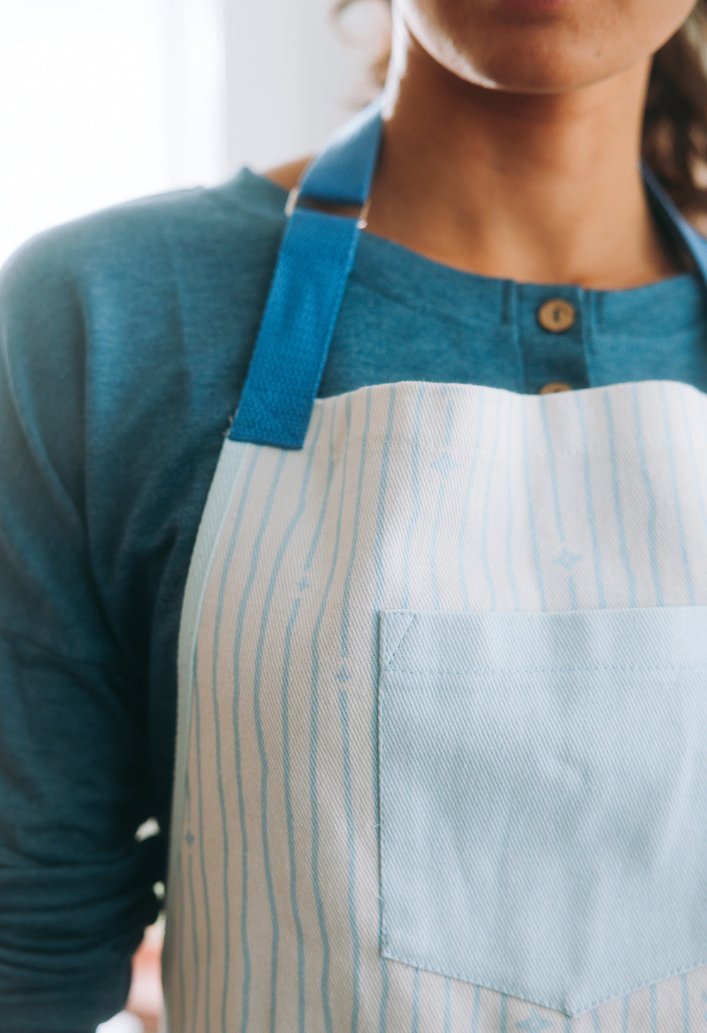 HERO Apron – OMOCAT