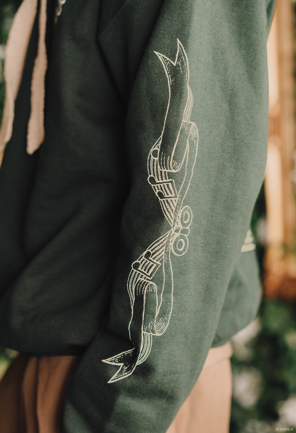 
                  
                    CECILIA IMMERGREEN Sweater
                  
                
