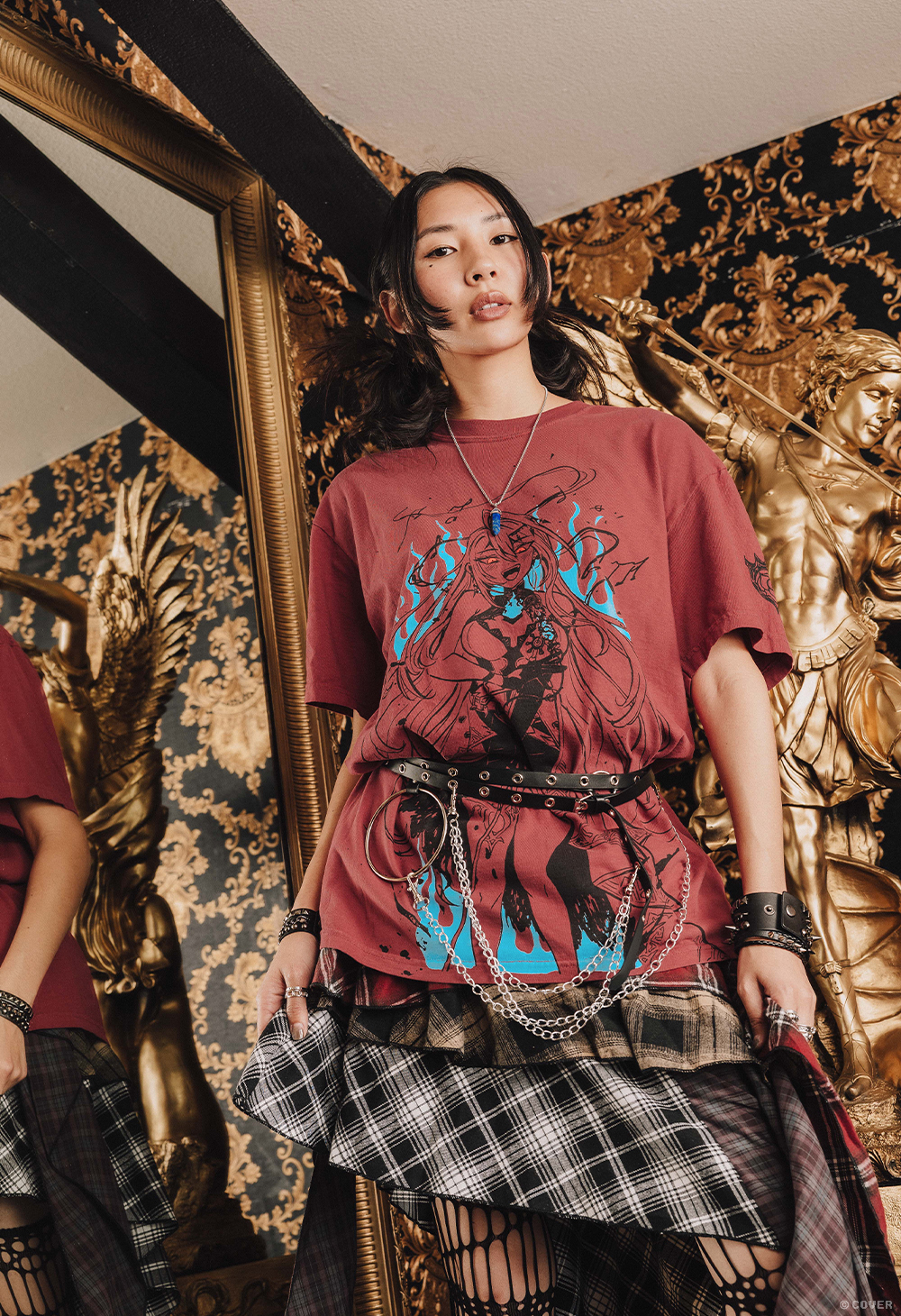 
                  
                    SCARLET QUEEN T-Shirt
                  
                