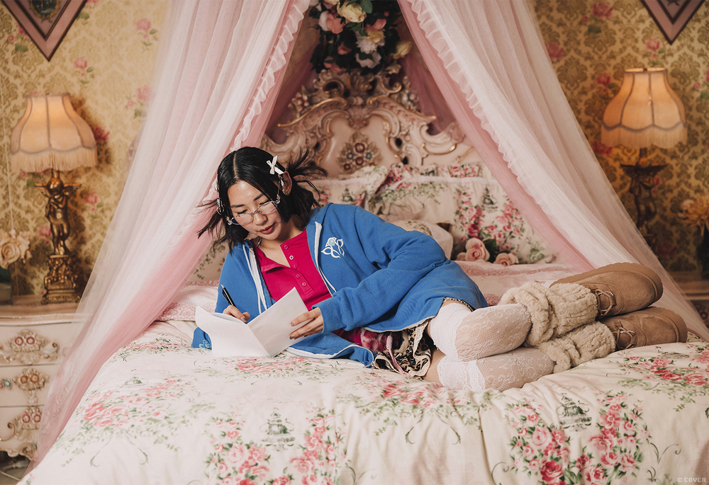 RAORA PANTHERA Zip-Hoodie – OMOCAT