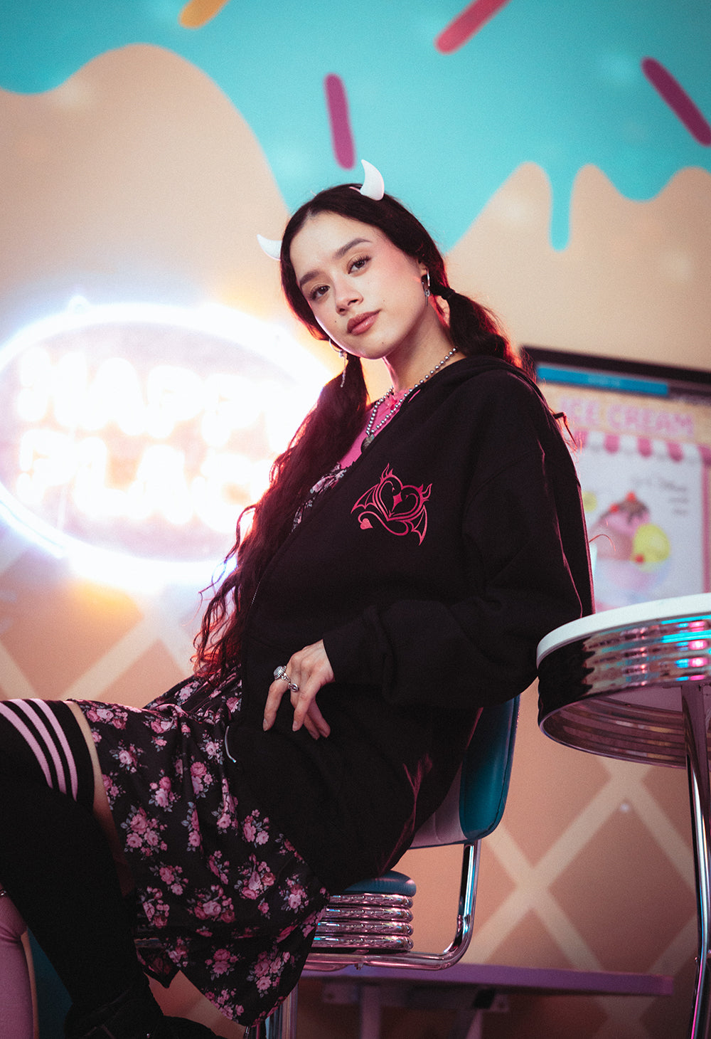 
                  
                    IRONMOUSE x OMOCAT Zip Hoodie
                  
                
