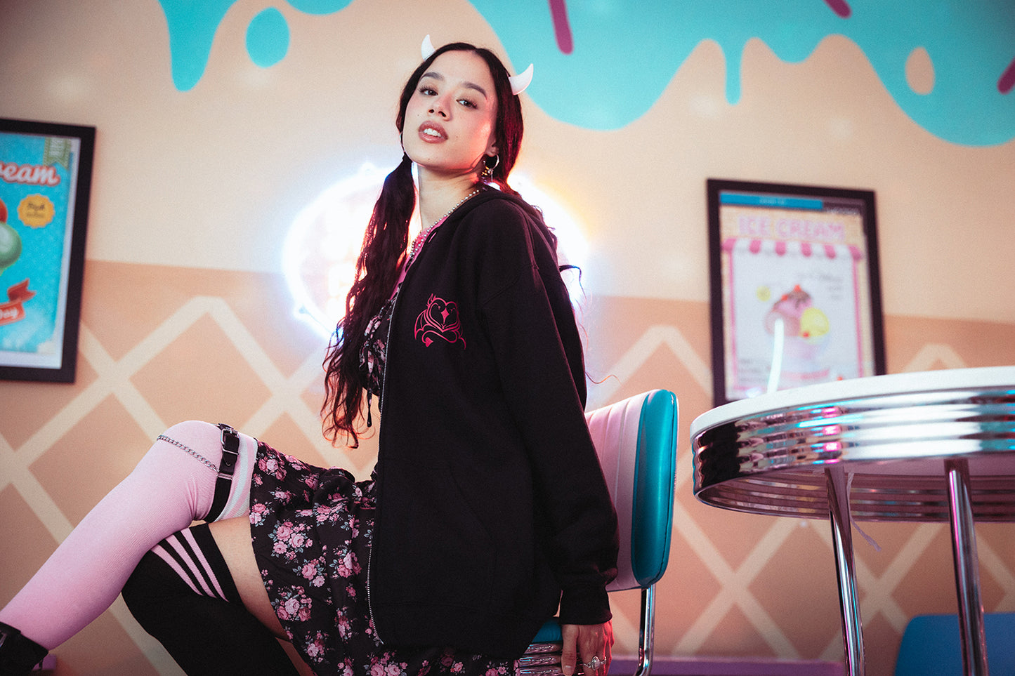 
                  
                    IRONMOUSE x OMOCAT Zip Hoodie
                  
                