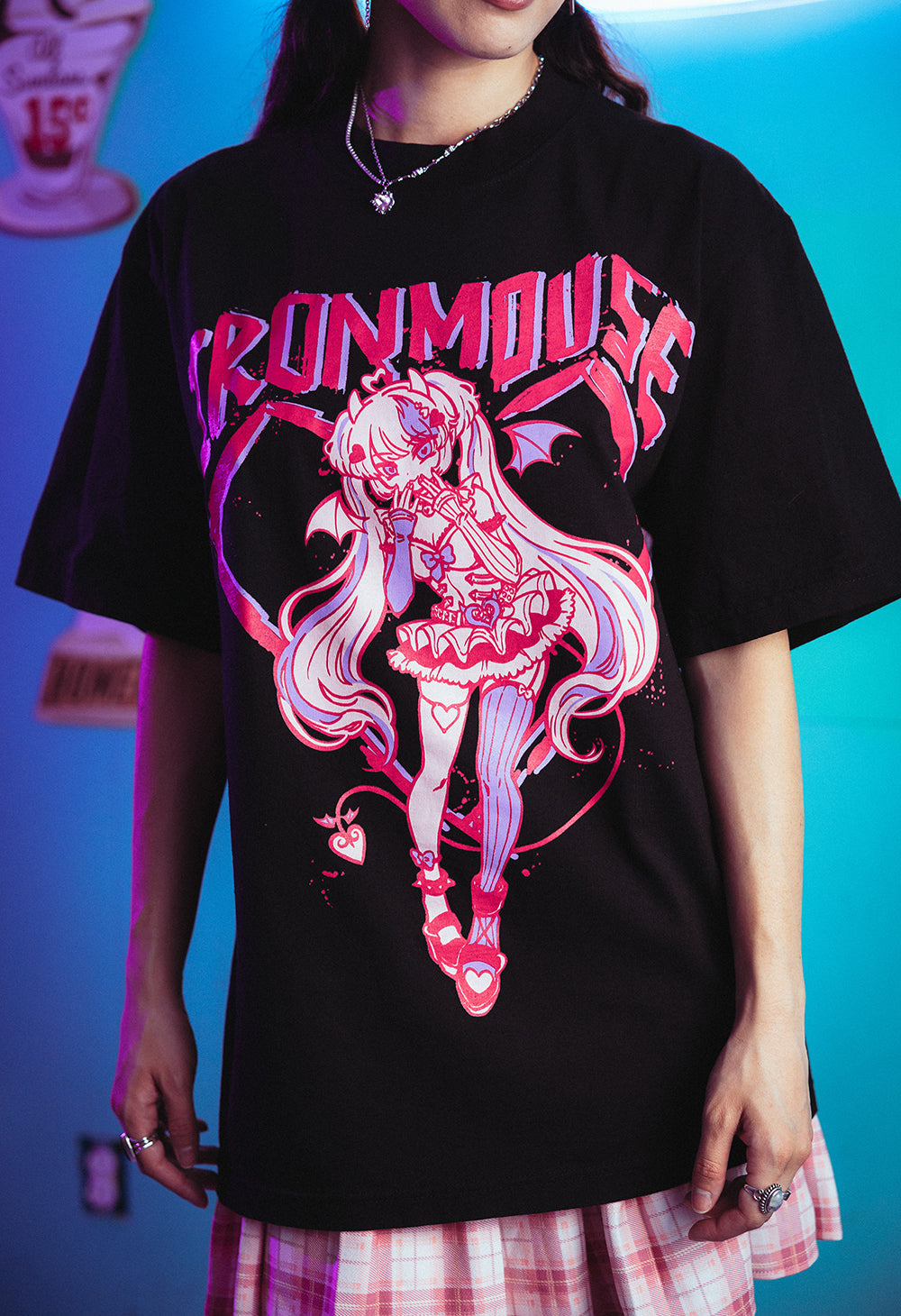 
                  
                    IRONMOUSE x OMOCAT T-Shirt
                  
                