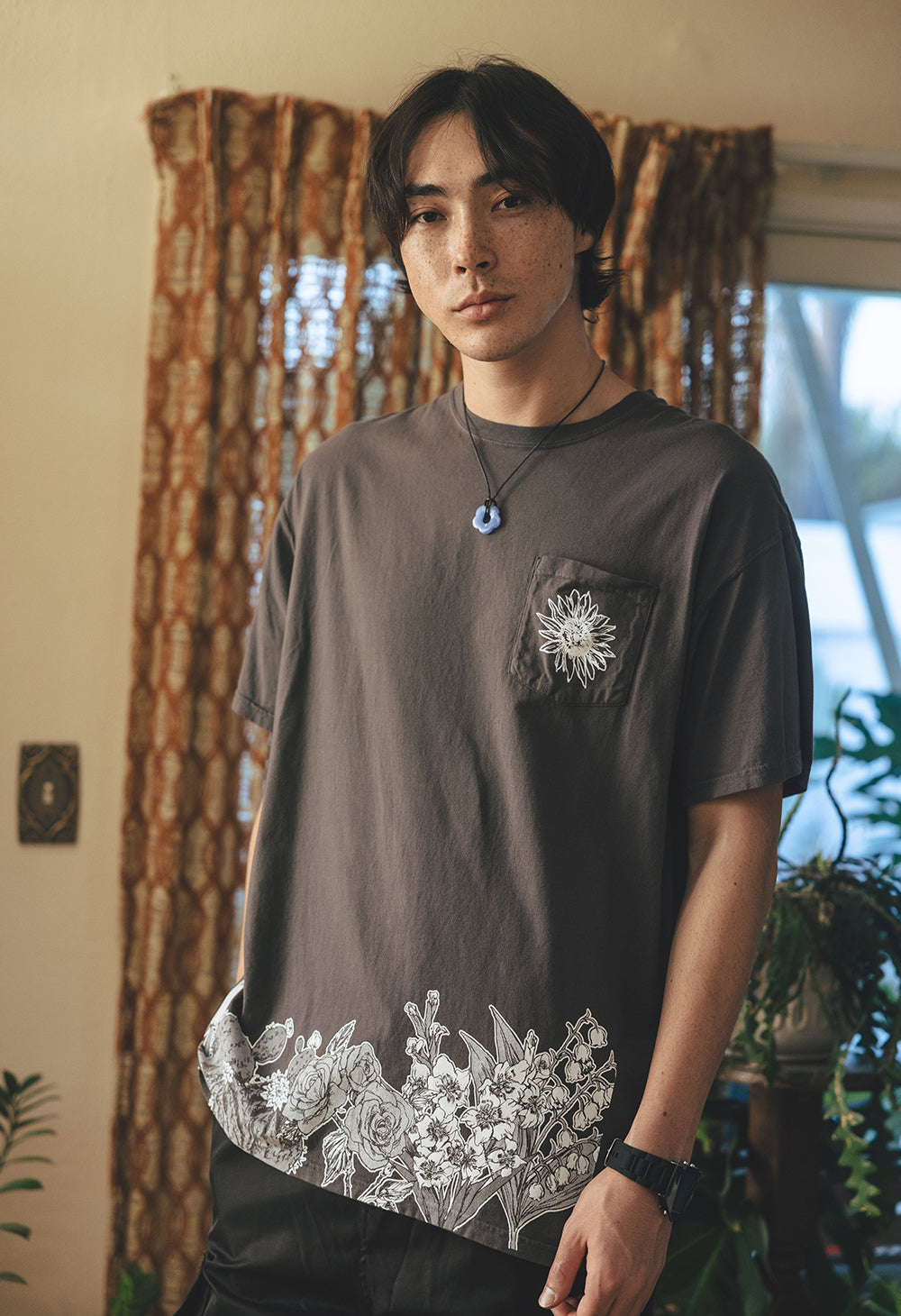 【Paragraph】25SS★ No.90 AWESOME FLOWER T SHIRT Fall Floral Fusion: The Half-Bloomed Skull – Shirtlings