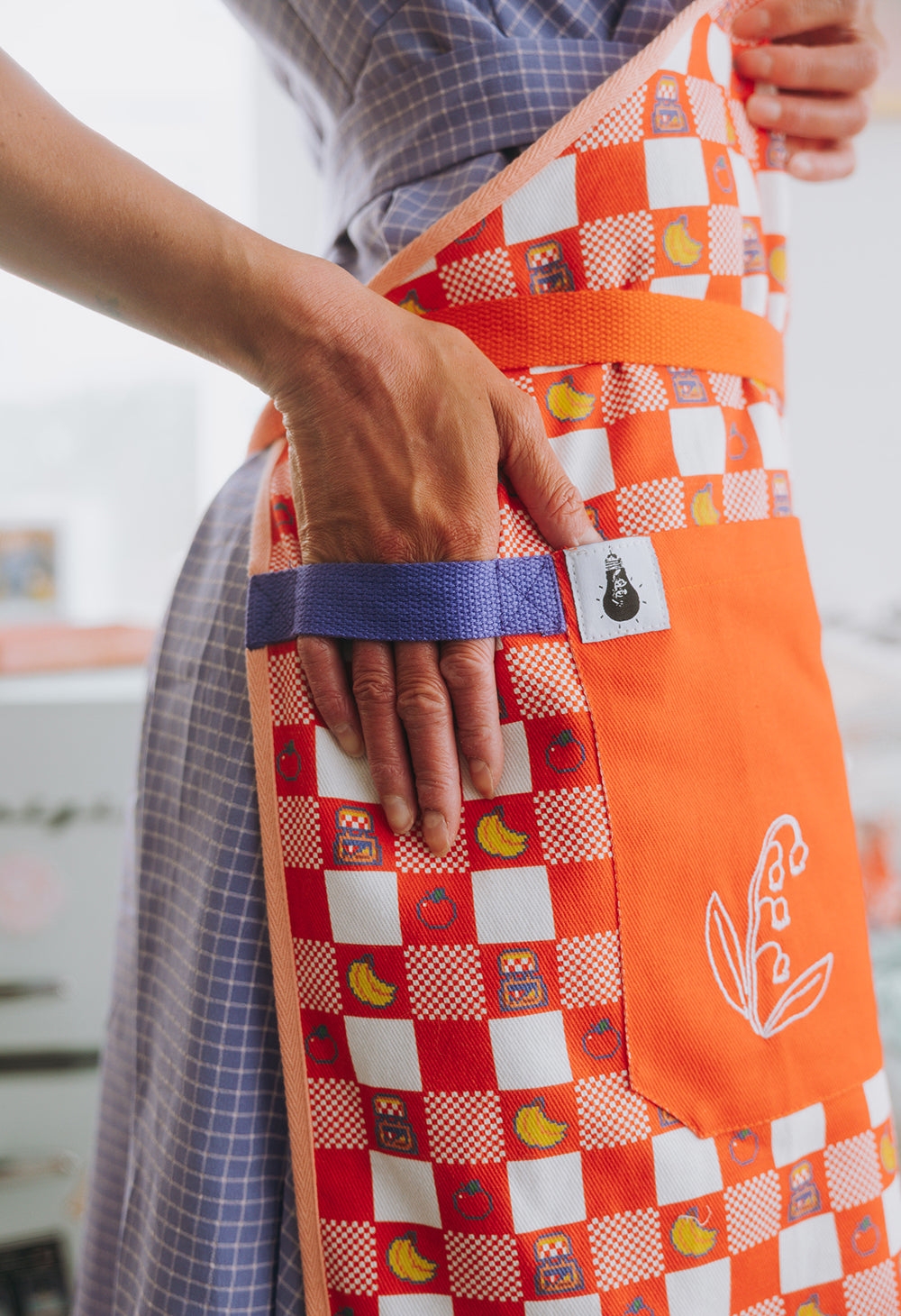 MARI Apron – OMOCAT