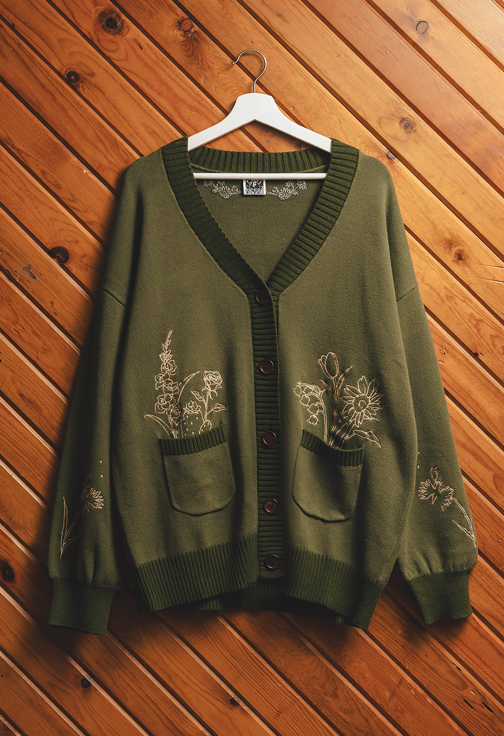 A HOME FOR FLOWERS Cardigan – OMOCAT A HOME FOR FLOWERS Cardigan – OMOCAT