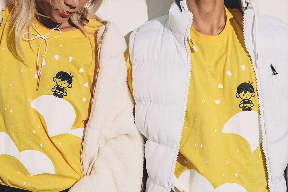 SUNRIGHT TEA x OMORI T-Shirt – OMOCAT