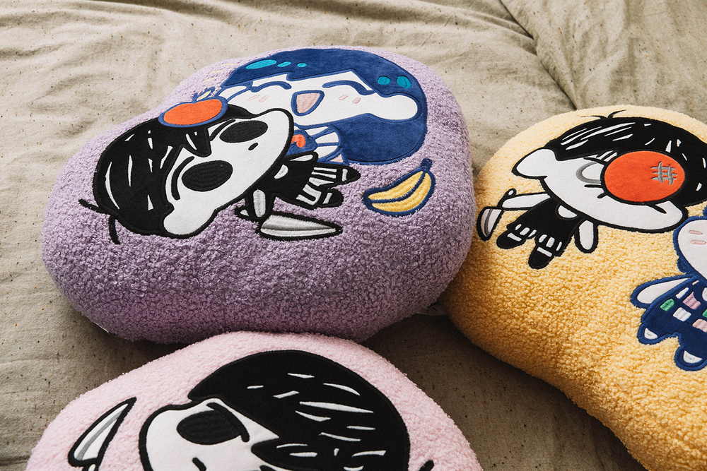 MARI TAGGED YOU! Cushion – OMOCAT