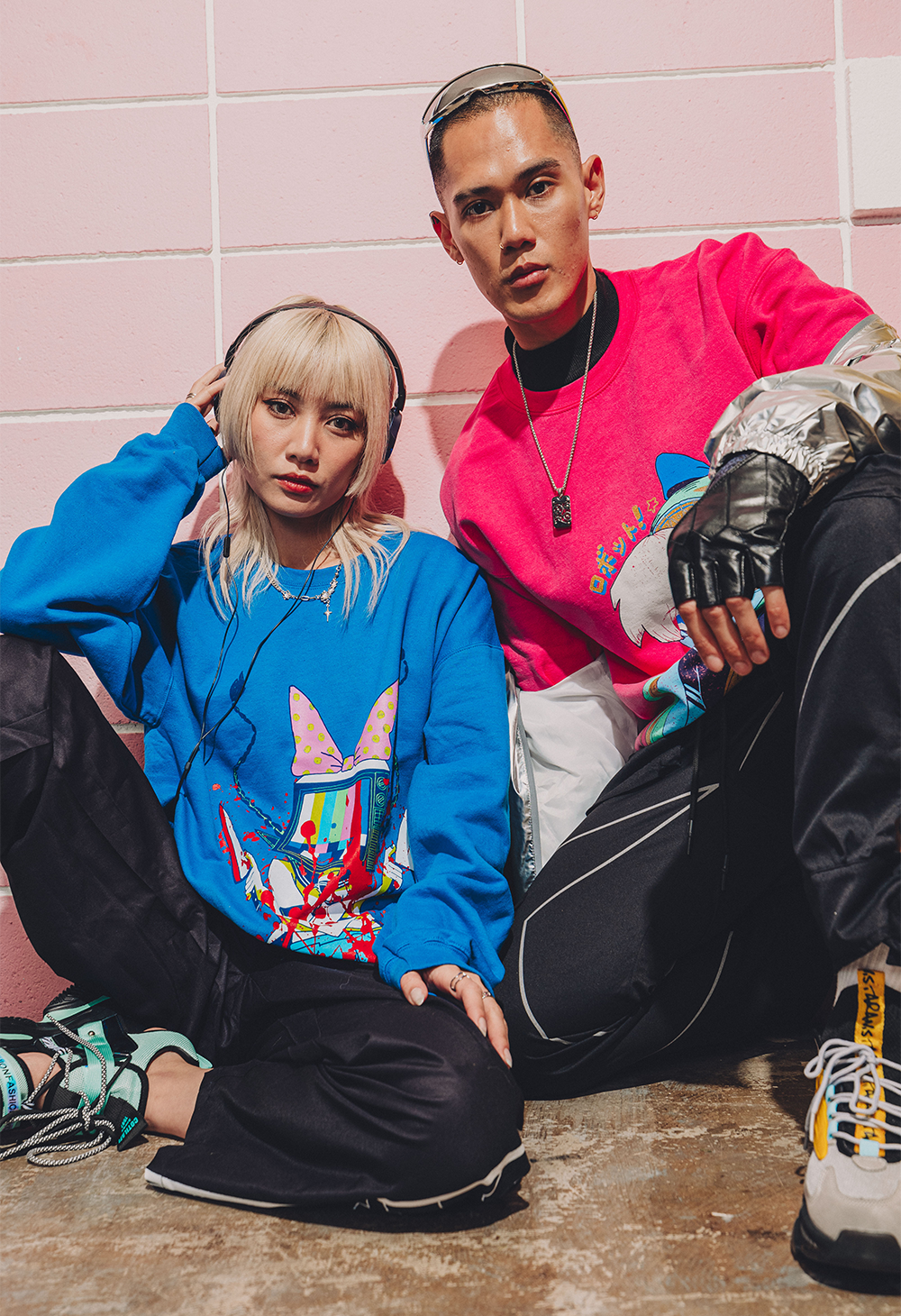TVGIRL Sweater – OMOCAT