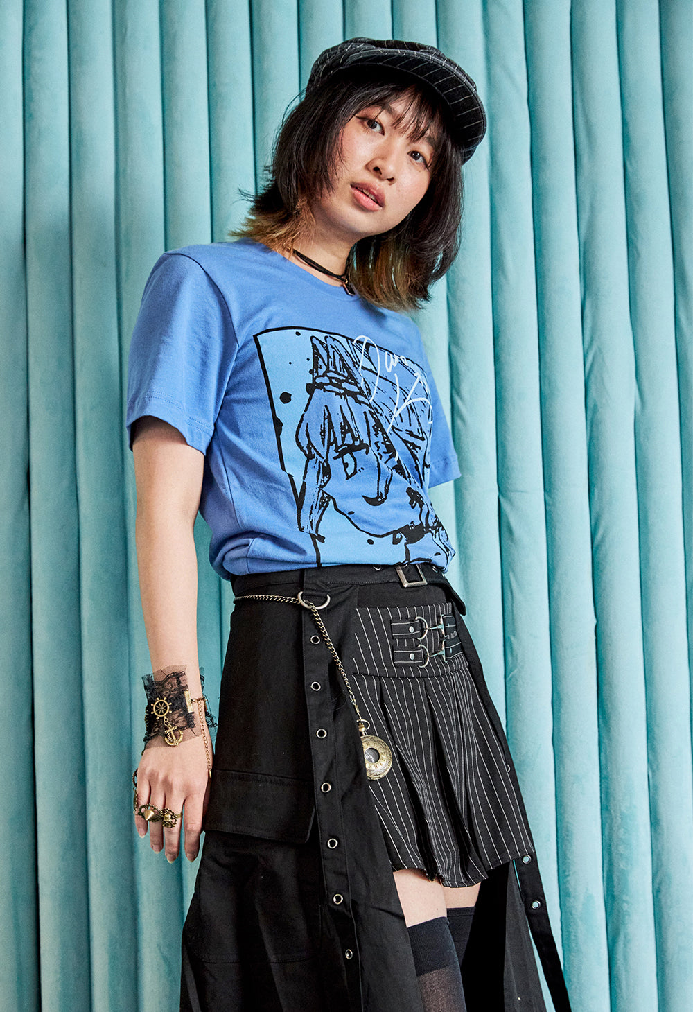 OURO KRONII holoMeet T-Shirt – OMOCAT