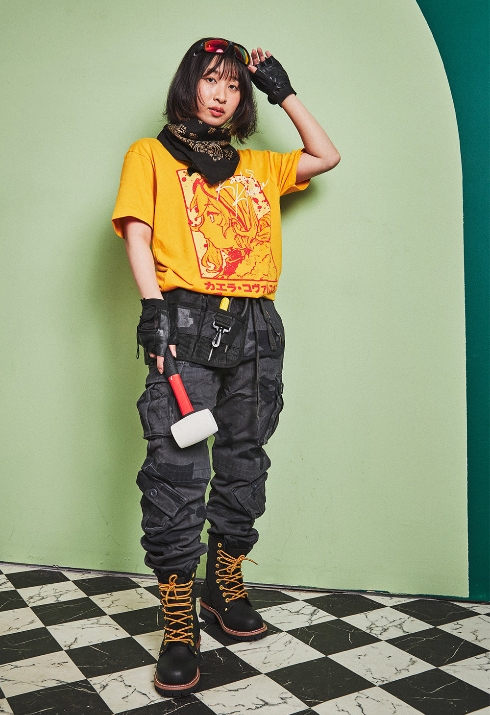 KAELA KOVALSKIA holoMeet T-Shirt – OMOCAT