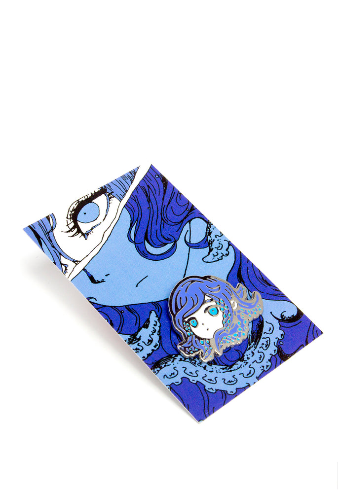 
                  
                    UNDERWATER Pin
                  
                