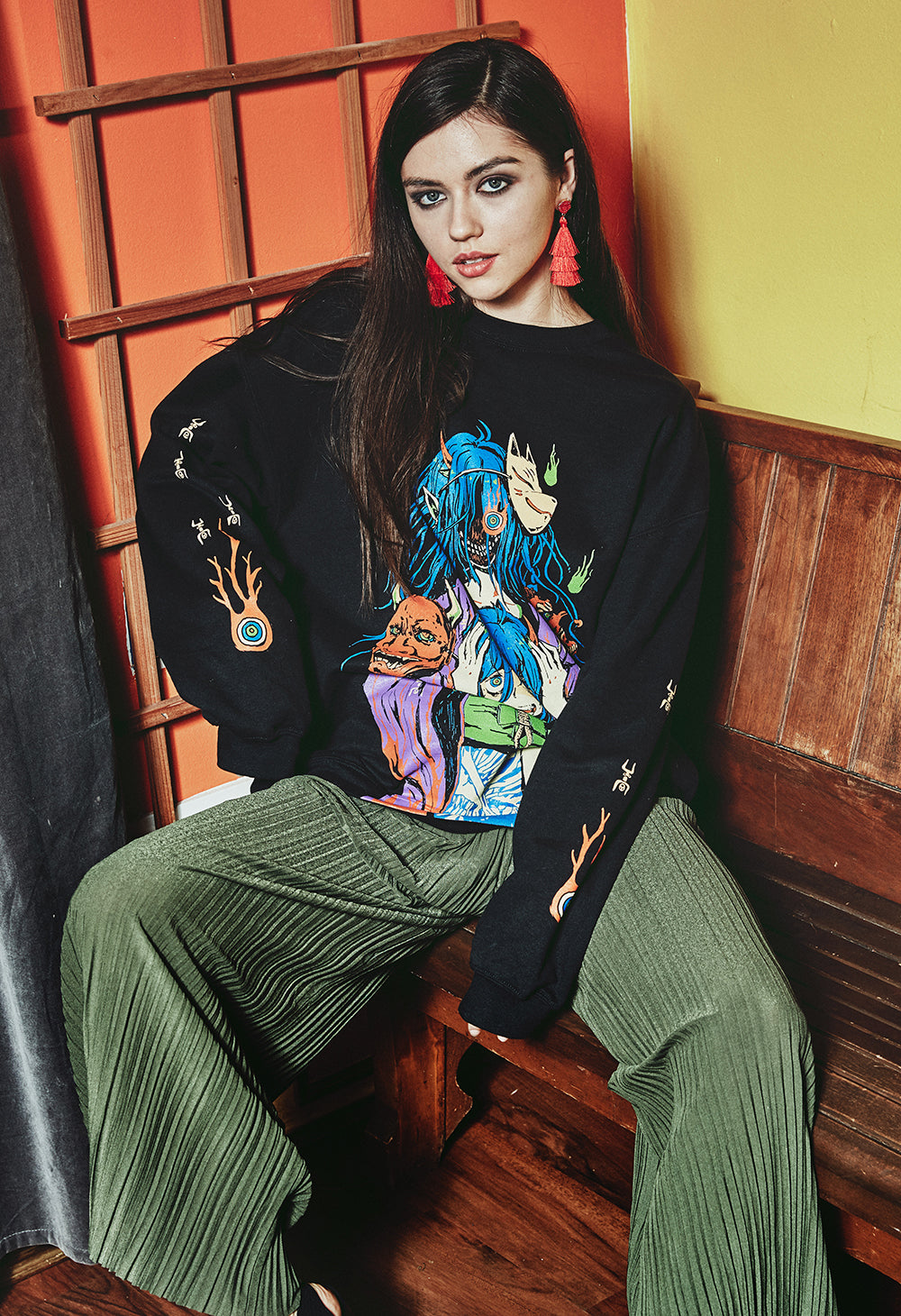 
                  
                    MASK COLLECTOR Sweater
                  
                