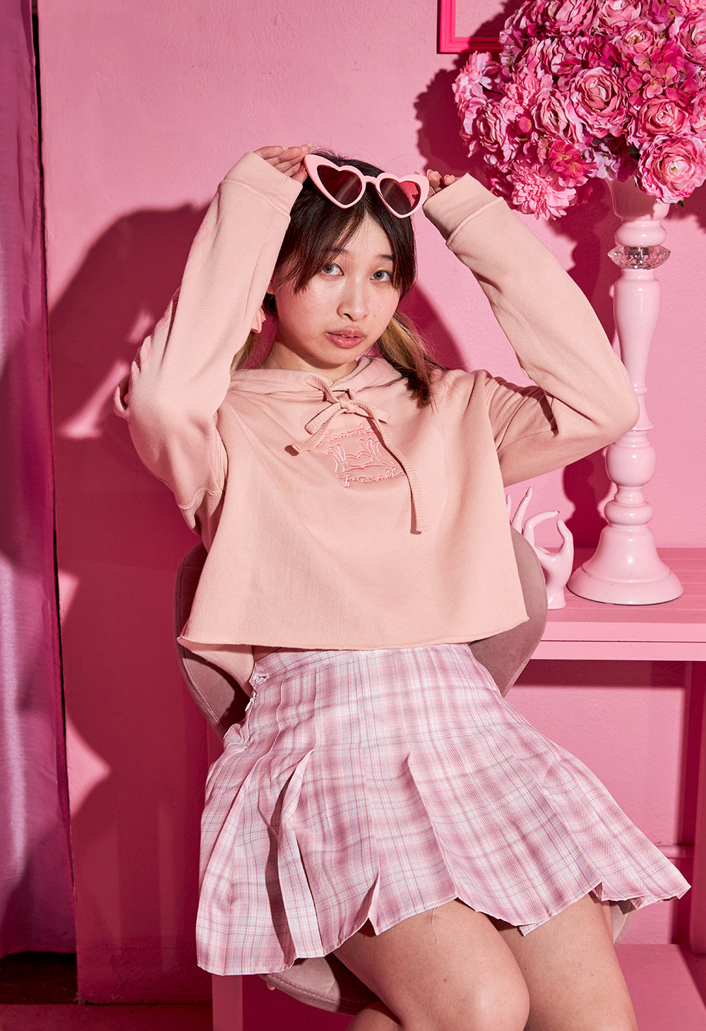 HEARTS FOR ALL Crop Hoodie – OMOCAT