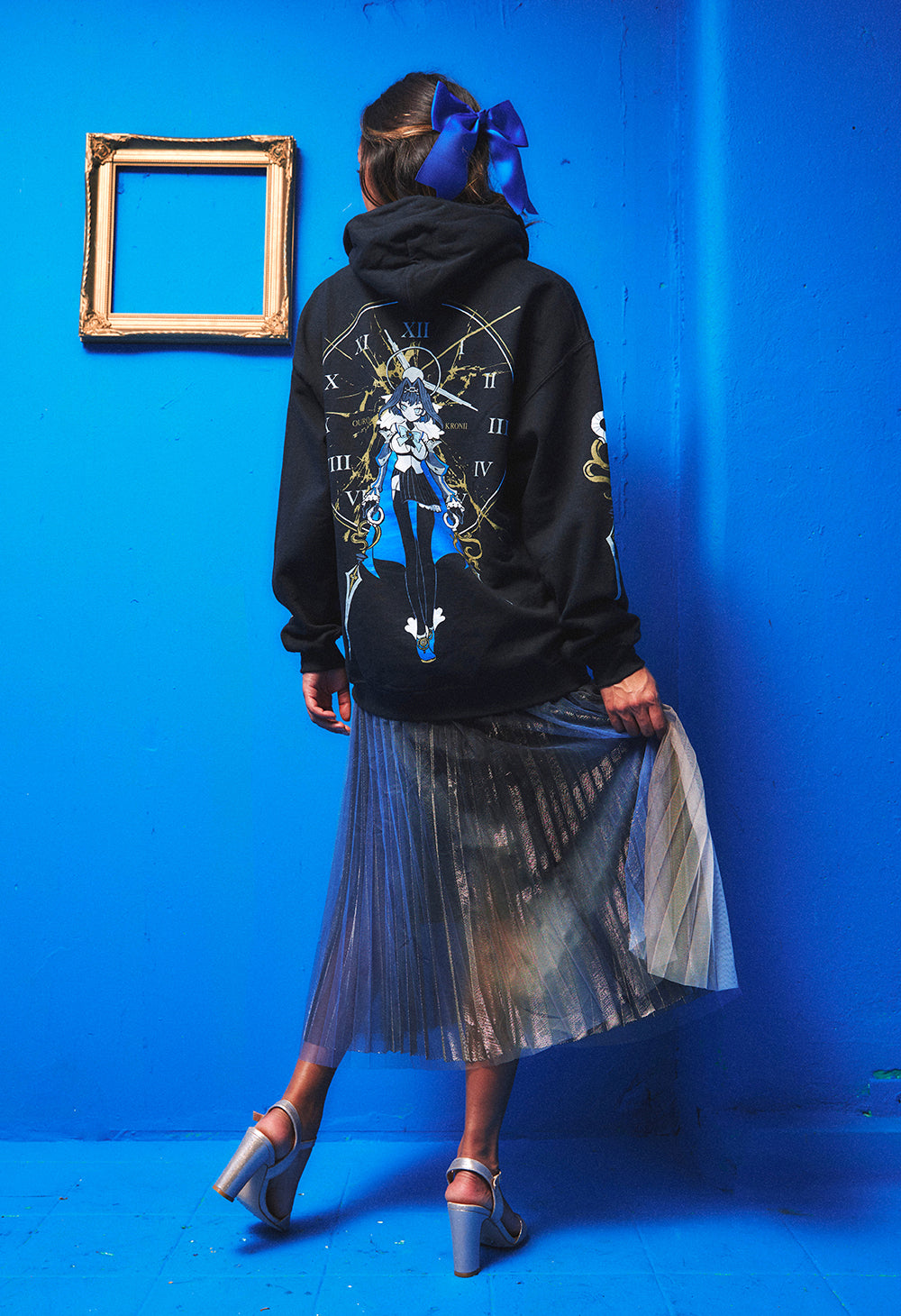 OURO KRONII Hoodie – OMOCAT