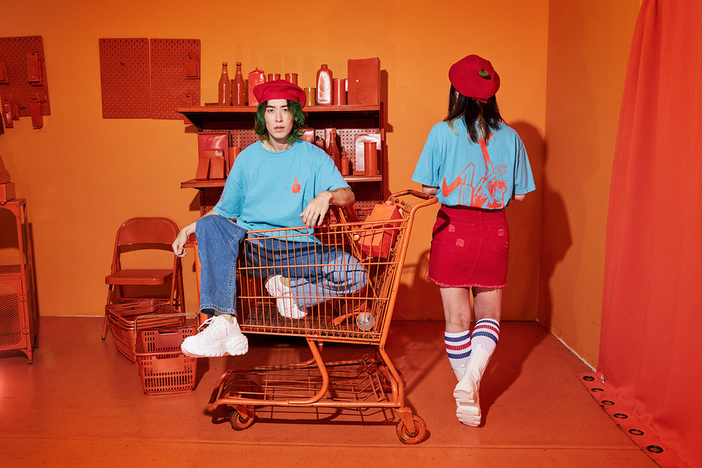 
                  
                    RED KNIFE T-Shirt
                  
                